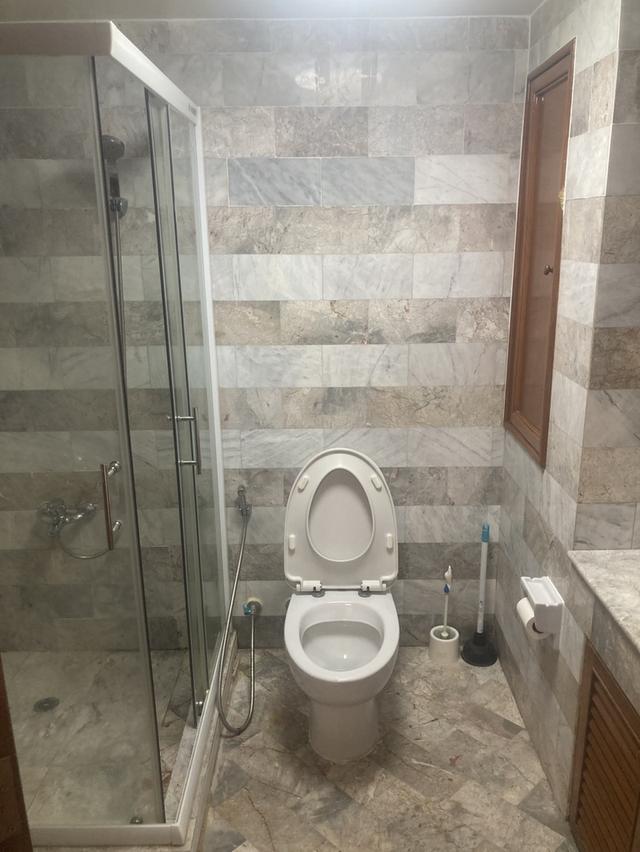 Furnished room for rent on Sathorn Road at Silom Suite Condo opposite the AiA Sathorn Tower very close to BTS St.Louis 19