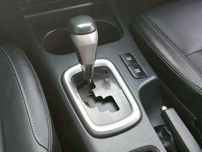 Toyota Revo 2.4G ปี19 11