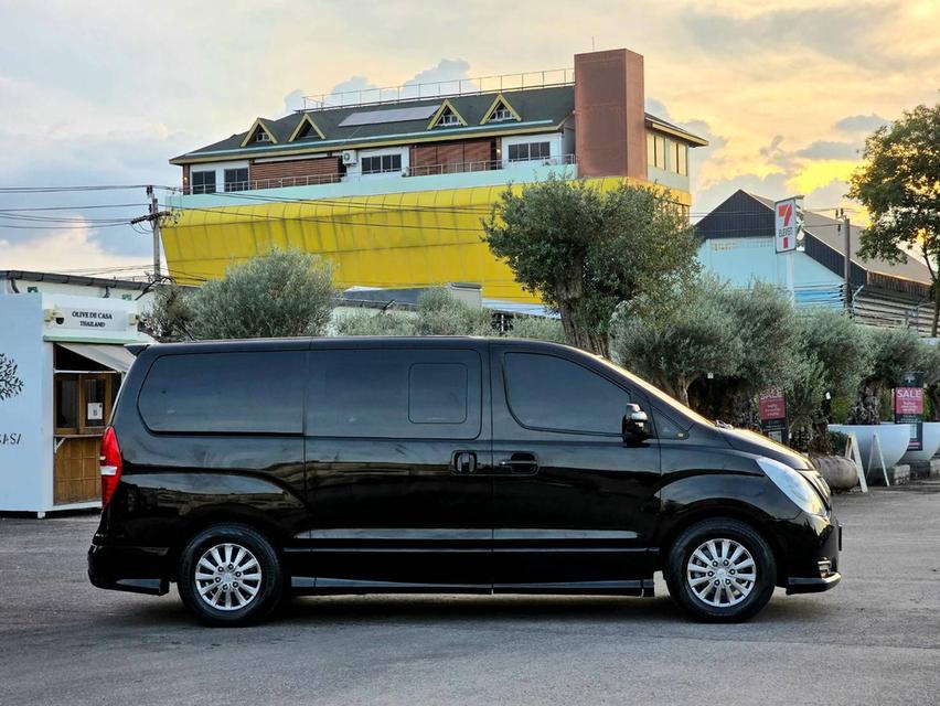 (แจ้งรหัสรถ PEAT649) . ! HYUNDAI H1 ELITE ปี 2018 รูปย่อยที่ 2