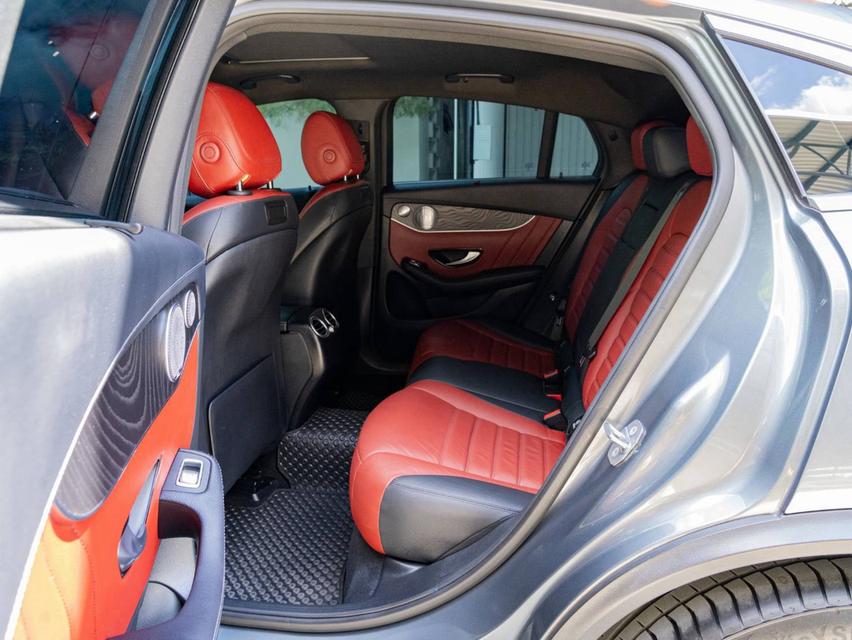 Mercedes-Benz GLC250 COUPE AMG PLUS 4MATIC (W253) ปี 2018 สีเทา รถบ้านเจ้าของเดียวยางใหม่ รูปที่ 16