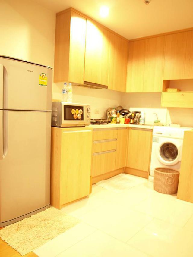 Rent Luxury condo with pool 1 room with Pool and fitness @ Victory monument Condominium 6