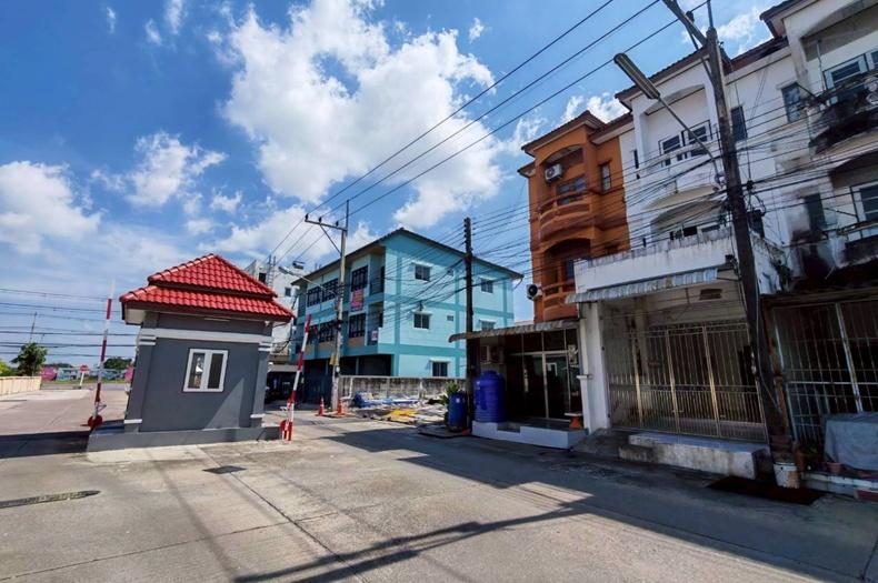 ขาย/เช่า ทาวน์โฮม เนื้อที่ 16 ตร.ว. หมู่บ้านฉัตรณรงค์วิลล่า 5, ใกล้ตลาดชัชวาล ถนนลำลูกกา(คลอง7) ตำบลบึงคำพร้อย อำเภอลำลูกกา ปทุมธานี 3