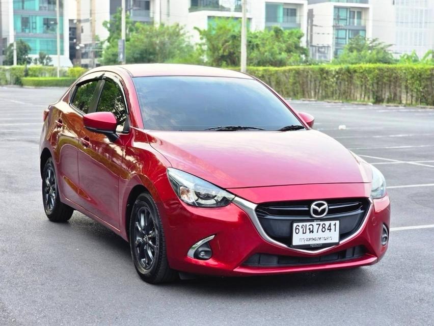 รหัส QT7841 Mazda2 Skyactive 1.3 Sport High connect เกียร์ Auto สีแดง ปี2018 2