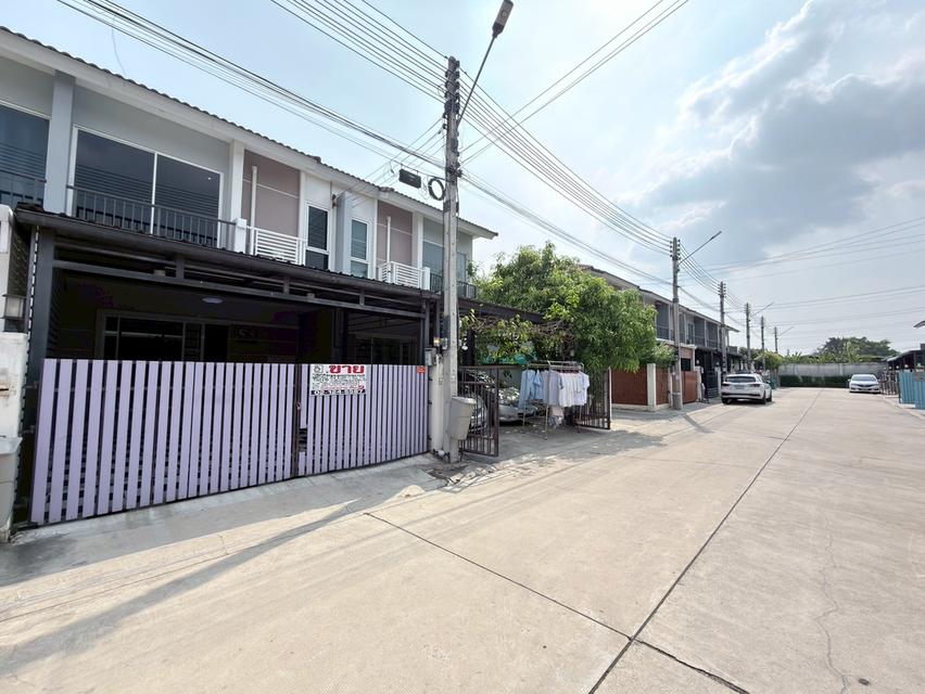 หมู่บ้านศุภาลัย เบลล่า กรุงเทพฯ-ปทุมธานี ถนนกรุงเทพฯ-ปทุมธานี ตำบลบางเดื่อ อำเภอเมืองปทุมธานี จังหวัดปทุมธานี 2