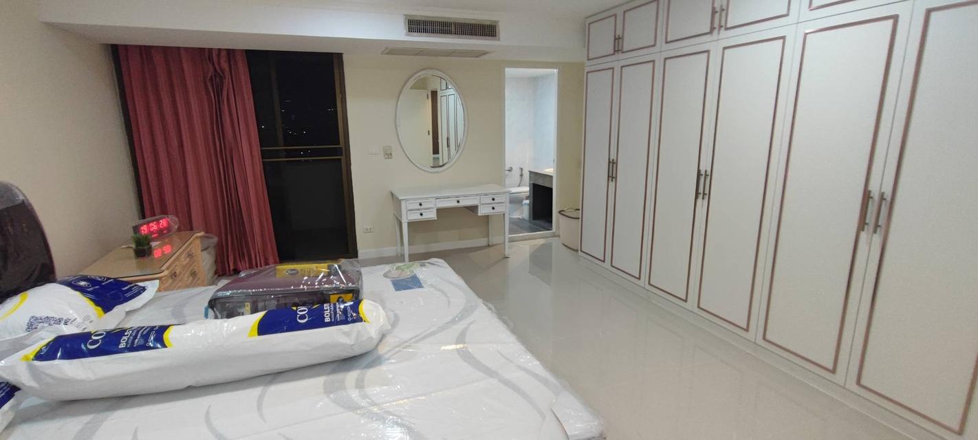 Luxury Condo  for rent now  3  Beds size room too big at sukhumvit soi 18 4