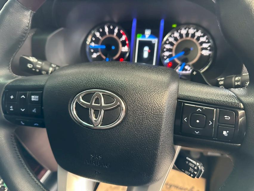 รถบ้าน สภาพดี Fortuner 2.8V (2WD)  6