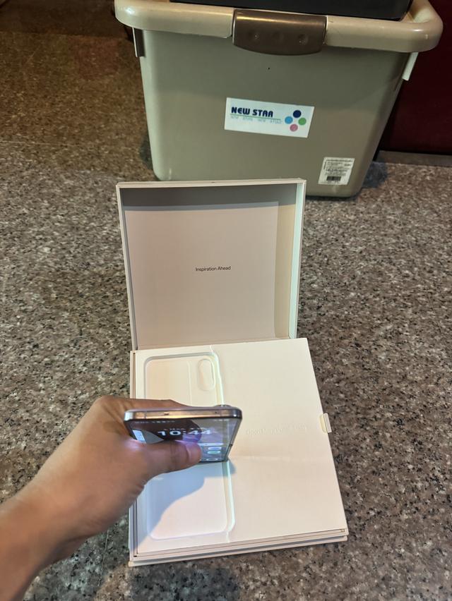 ขายๆๆๆถูกOPPO Find N2Flip 256กิ๊กสีPurpleมีกล่องสภาพสวยการใช้งานดีเยี่ยมทุกๆฟังชั่นเครื่องรีสโตได้ตลอดไม่มีติดแอคเค้าใดๆคับ ( จอสวยกริปไม่มีเบรินไม่มี รูปที่ 3