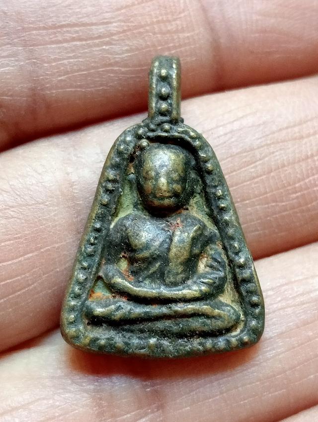 หลวงพ่อเงิน สอบถามได้ค่ะ