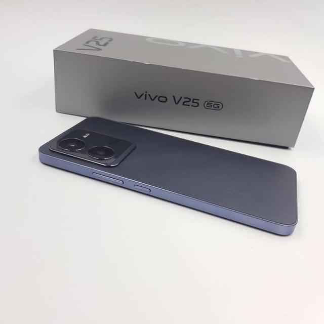 รีบขาย Vivo V25 2