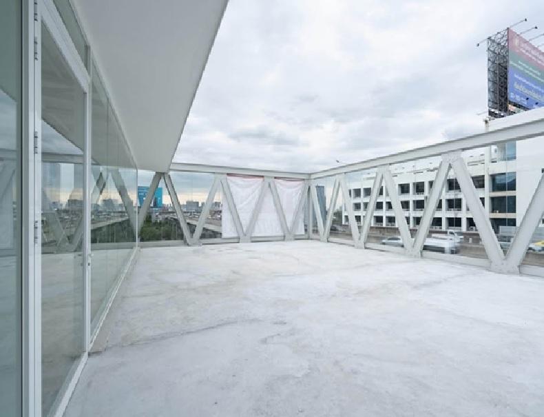 ให้เช่า หรือ ขาย อาคารสำนักงาน 6 ชั้น สร้างใหม่ ย่านพระราม 9 ริมถนนพระราม 9 13