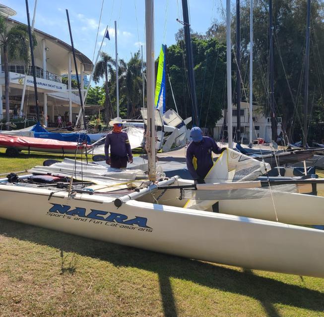 ขายเรือใบแข่ง Beach Catamaran 3