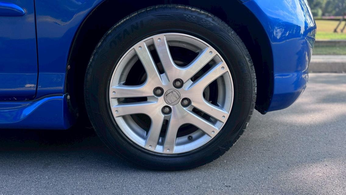 Honda Jazz 1.5 GD 2004 ขายสด 99,000 บ. โทร. 0922639576 เอ๋ รูปที่ 6