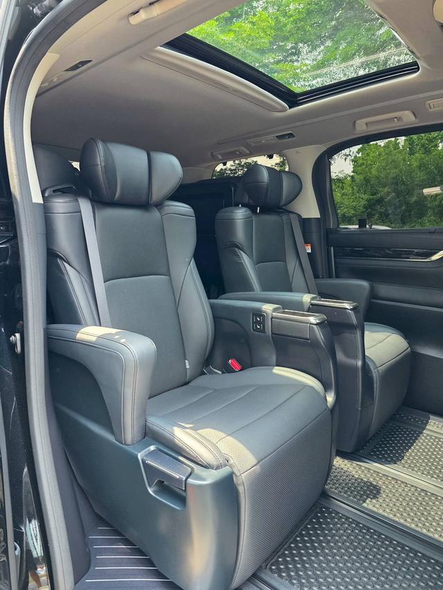 Toyota ALPHARD 2.5SC PACKAGE สีดำ ปี 2023 ไมล์ 30,000 กม. รูปที่ 14