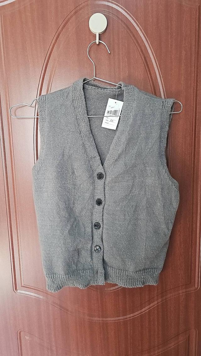 เสื้อกั๊กไหมพรมมือสอง