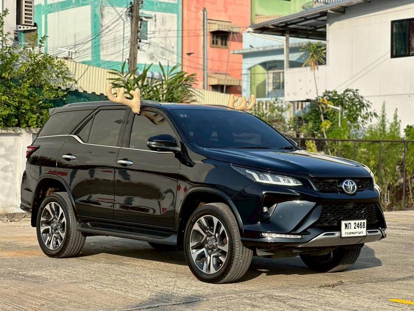 Toyota Fortuner 2.4 Legender 2WD ปี 2021