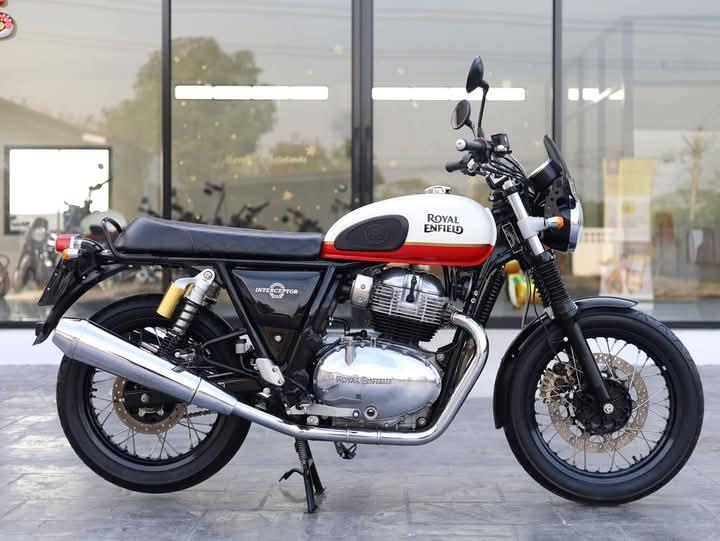 ขาย Royal Enfield Interceptor 650 สีขาว 6