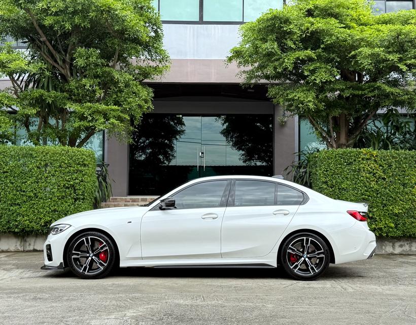 2022 BMW 320D MSPORT รถมือเดียวออกป้ายแดง รถวิ่งน้อยเพียง 6X,XXX กม รถไม่เคยมีอุบัติเหตุ BSI ยังเหลืออีกนานครับ