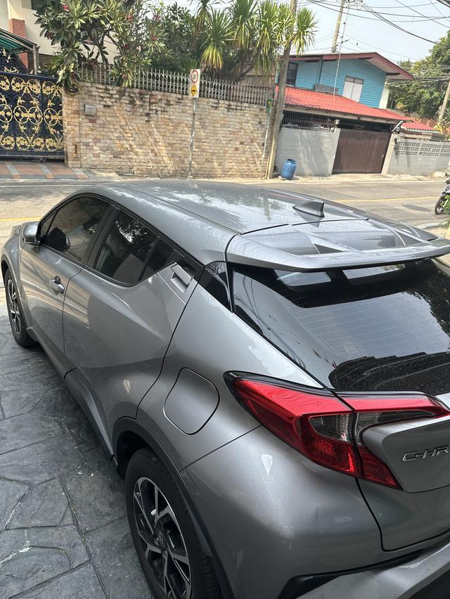 ขายด่วน Toyota C-HR 1.8 Entry ปี 2019 สีเทา 11