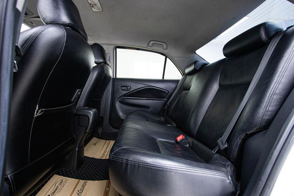 TOYOTA VIOS 1.5 E   2010  6