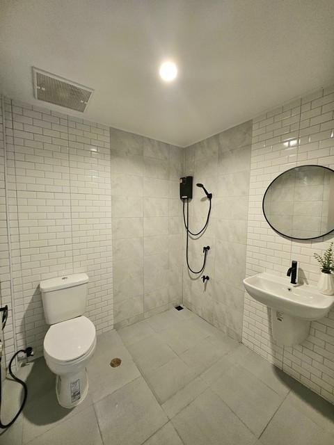 PP373 ขายบ้าน ทาวน์เฮ้าส์ 2 ชั้น ซอยลาดปลาเค้า 83  สไตส์ Modern Classic  ฟรีโอน ใกล้เดอะแจส รามอินทรา ใกล้ MRT ลาดปลาเค้า 3