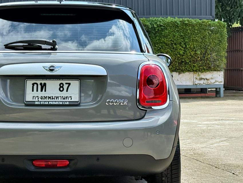 2017 MINI COOPER 5 DOOR HATCH รถมือเดียวออกป้ายแดง รถวิ่งน้อย เข้าศูนย์ตรงระยะ รถไม่เคยมีอุบัติเหตุครับ 9