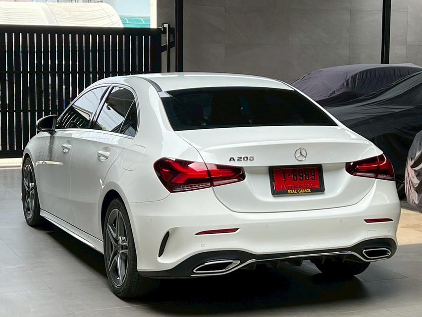 Mercedes-Benz A200 AMG Dynamic Sedan 5