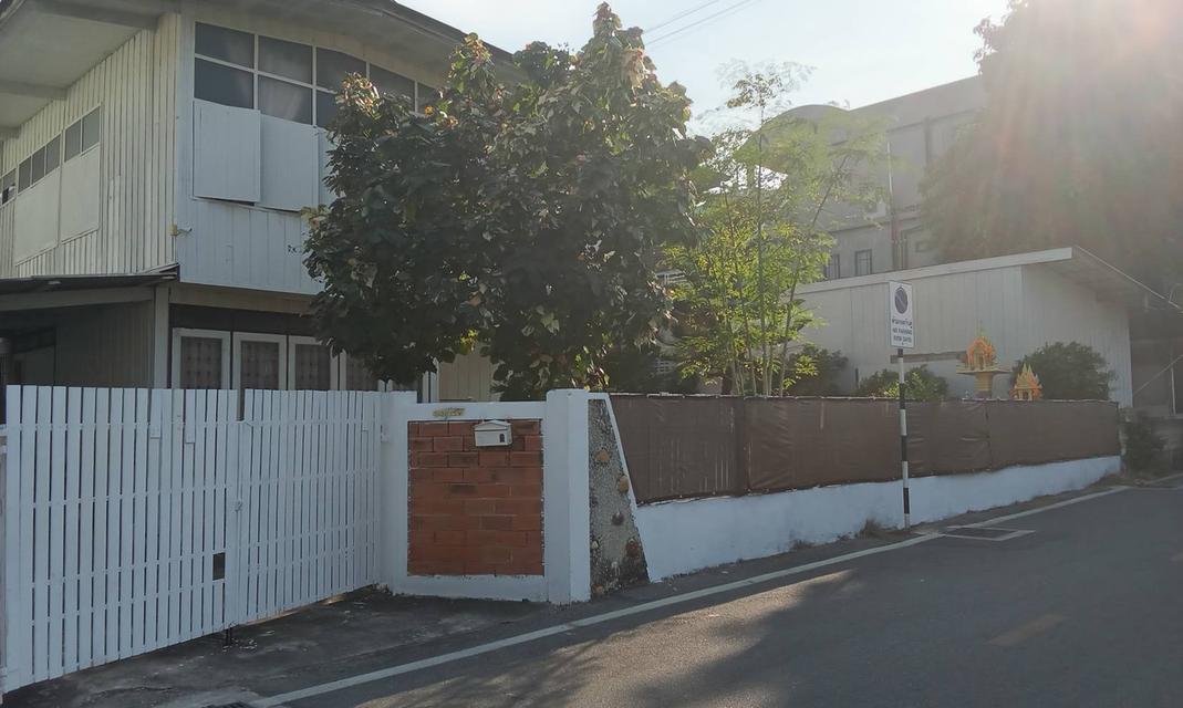 ขายบ้านพักตากอากาศ บ้านไม้มะค่าพร้อมที่ดินฝั่งทะเล 4