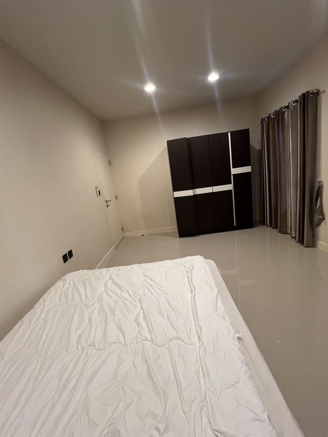 ให้เช่า บ้านใหม่ เศรษฐสิริ-กรุงเทพกรีฑา 4 นอน 3 ห้องน้ำ 75 ตรว พร้อม เฟอร์นิเจอร์ ไกล้ แอร์พอร์ตลิงค์ สนามบินสุวรรณภูมิ สะพานสูง บางกะปิ รถไฟฟ้า A 19