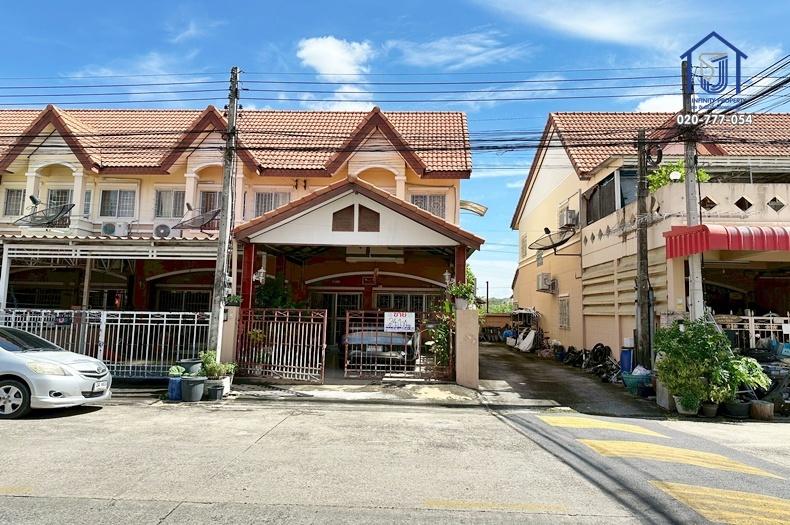 ขายทาวน์เฮ้าส์ 2ชั้น หมู่บ้านพรทวีวัฒน์ 3 ซอยรังสิต-นครนายก 31 คลองสอง ใกล้ทางยกระดับโทลเวย์ดอนเมือง-ดินแดง หลังมุม