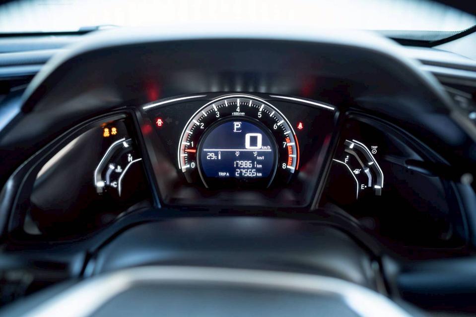 Homda Civic 1.8E ปี16 9