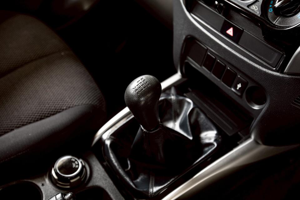 Mitsubishi Triton 2.4Mivec plus 4×4 ปี16 12