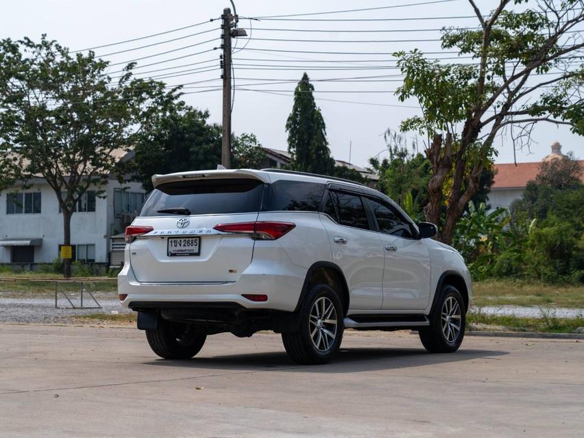 ขาย Toyota Fortuner 2.8V ปี20 7