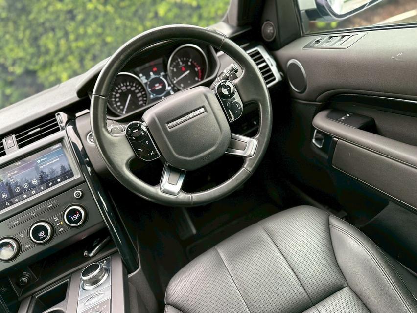 Land rover Discovery 3.0L AWD 9