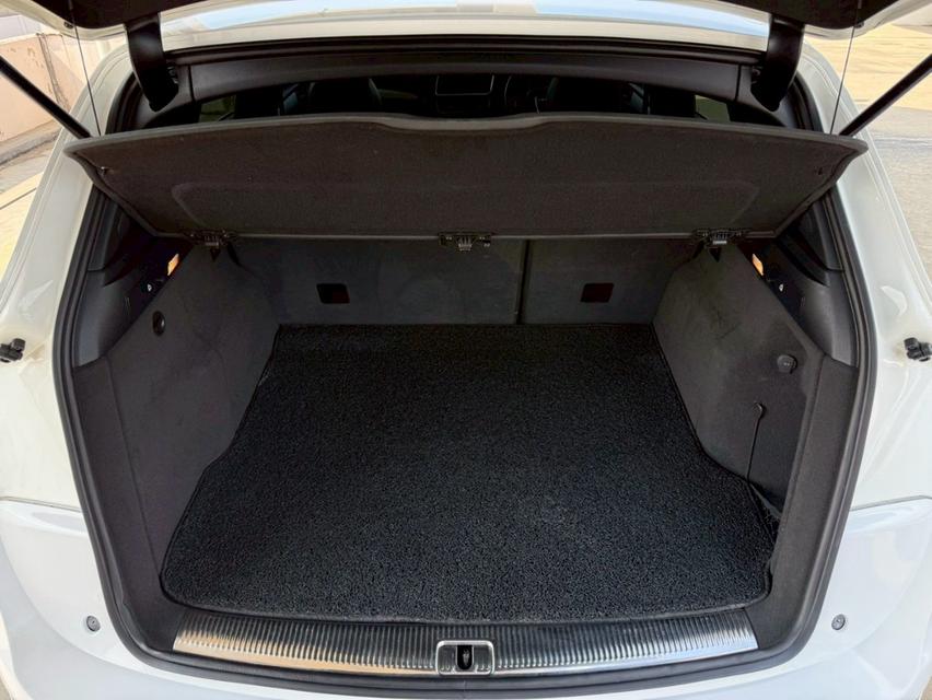 AUDI Q5 2.0L Turbo TFSi Quattro พร้อมชุดแต่ง "Caratere" รอบคัน 7AT Tronic S-Line (AWD) 18