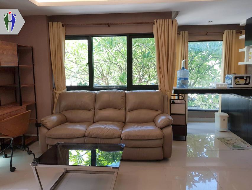 ให้เช่าคอนโด 51 ตารางเมตร ห้องมุม ใกล้ถนนสุขุมวิทพัทยาใต้ •	ขนาด 51 ตร.ม, 1ห้องนอน, 1ห้องน้ำ  •	ทีวี, 1แอร์, ตู้เย็น •	บิ๊วอินครัวยุโรป •	เฟอร์นิเจอร์ 9