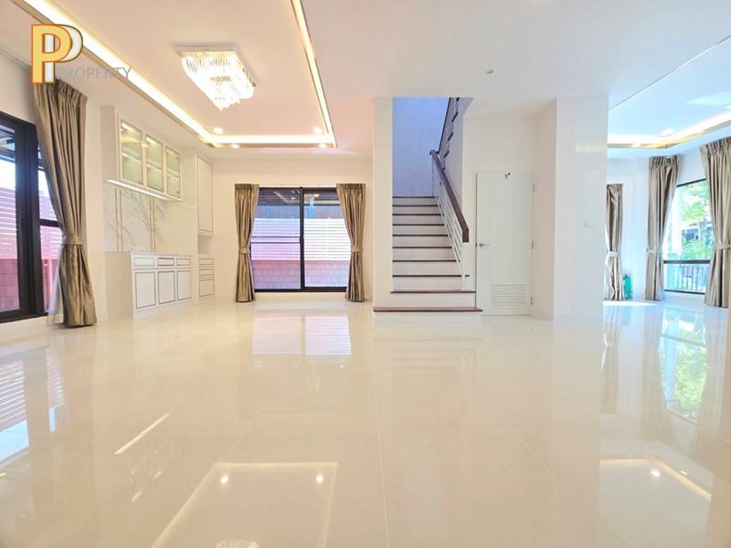 บ้านหรู Luxury Living ใจกลางพัฒนาการ รีโนเวทใหม่ พร้อมอยู่ ในโครงการคุณภาพ The City Pattanakarn 8