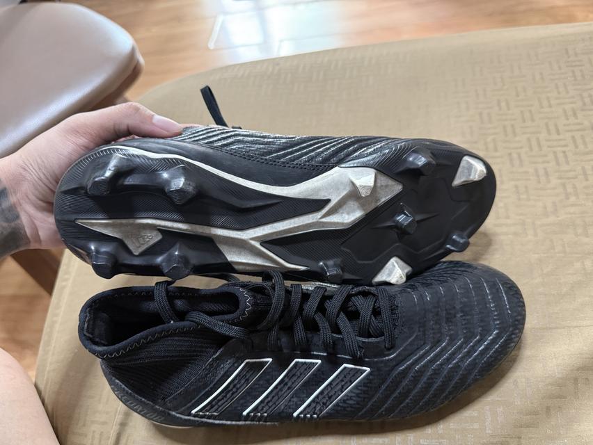 Adidas Predator 18.3 Firm Ground football boots in a black colorway. āļĢāļđāļāļĒāđāļāļĒāļāļĩāđ 3