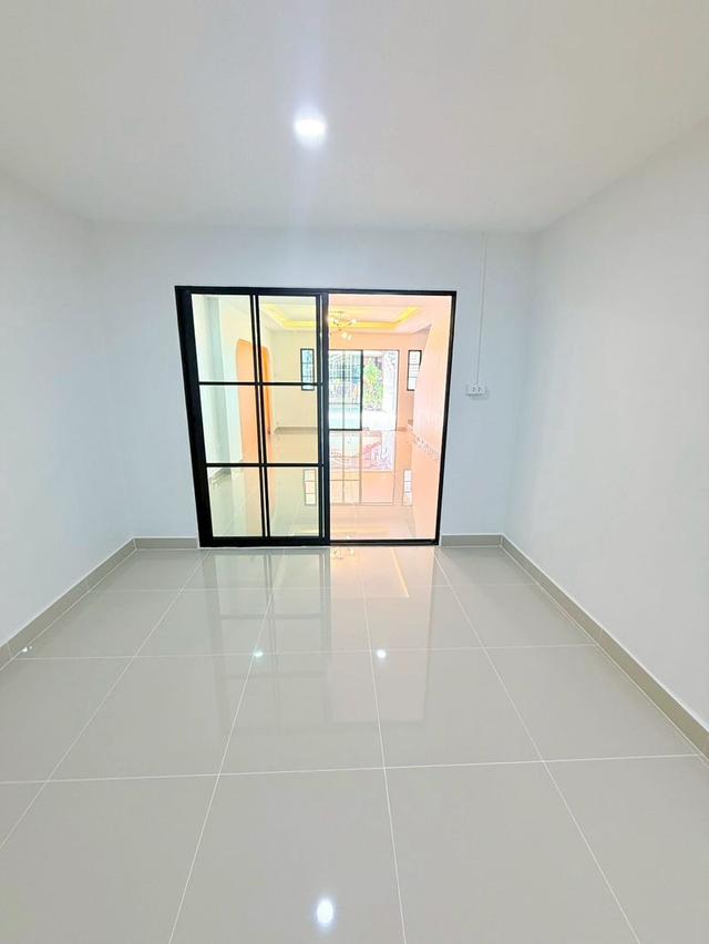 หมู่บ้านบัวทอง4 (คุณาภัทร) 12