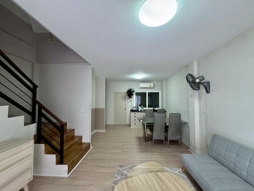 ขายทาวน์โฮม 3 ชั้น โครงการ C-Biz Home เทิดราชัน–ดอนเมือง 10