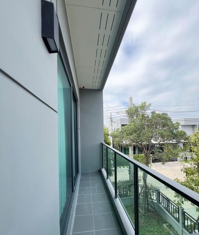 For Sale ขายด่วน บ้านเดี่ยว 3 ห้องนอน หลังมุม หมู่บ้านเซนโทร รามอินทรา - จตุโชติ 2 ( Centro Ramindra–Chatuchot 2 ) สภาพใหม่ พร้อมอยู่ 8