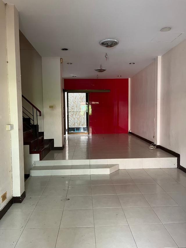 ทาวน์เฮาส์ 2 ชั้น มี3 ห้องนอน 2ห้องน้ำ 1ห้องครัว1ห้องรับแขก 3