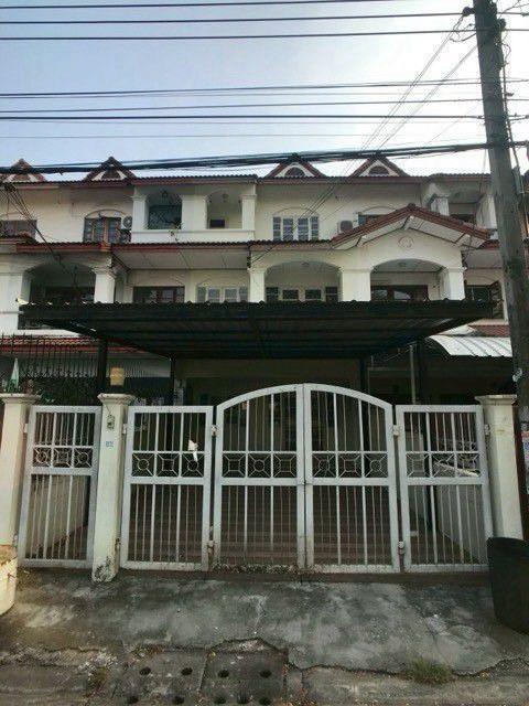 ให้เช่าทาวน์โฮม 3 ชั้น ซอยลาดพร้าว 80 ที่จอดรถ 2 คัน ออกทางลาดพร้าว 64 ห้วยขวาง เหม่งจ๋ายได้ เหมาะพักอาศัยทำ Home Office 1