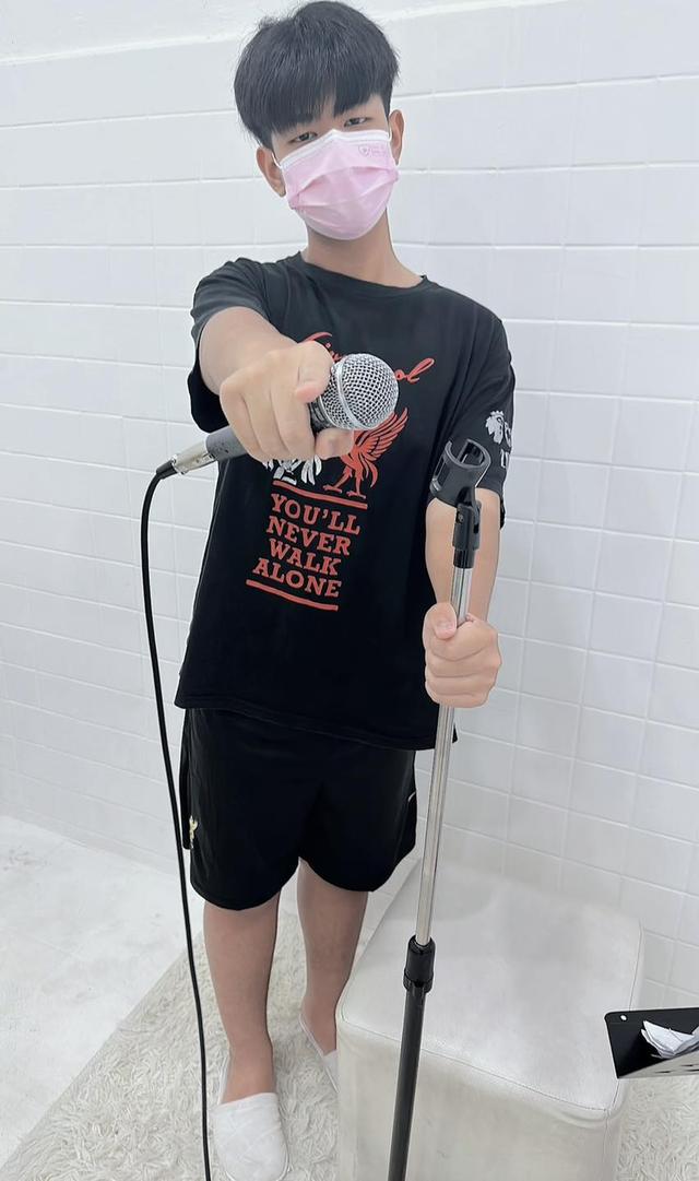 รับสอนร้องเพลง ที่ Fin Music School 8