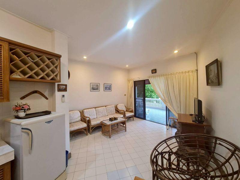 Peace of Mind Beachfront for rent Living at Na Jomtien, Pattaya 6