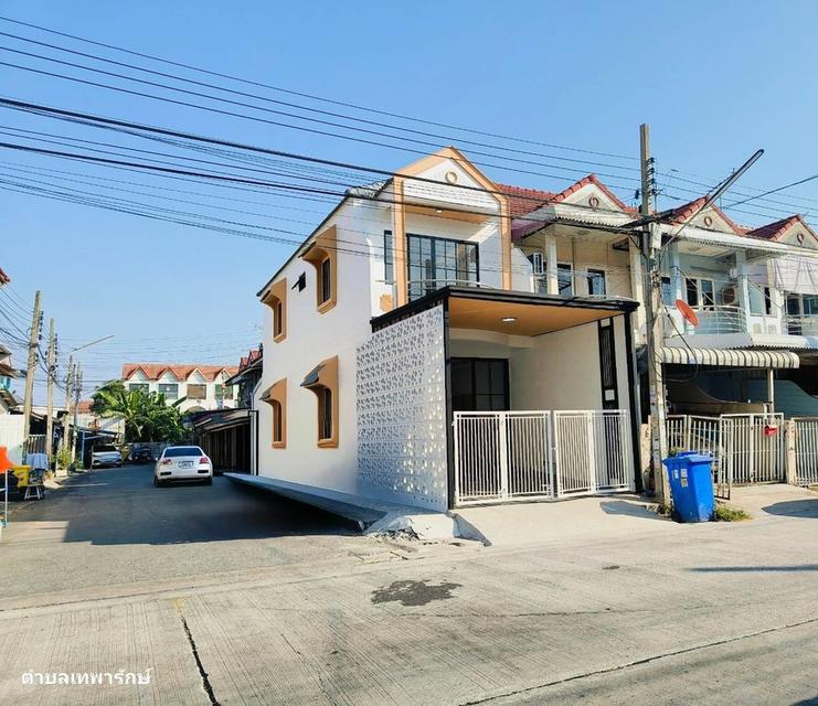 ทาวน์เฮาส์รีโนเวทใหม่ ทำเลเทพารักษ์ ใกล้ถนนใหญ่ 1
