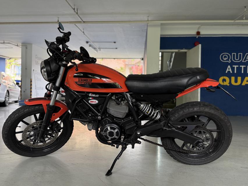 Ducati Scrambler Sixty2 1