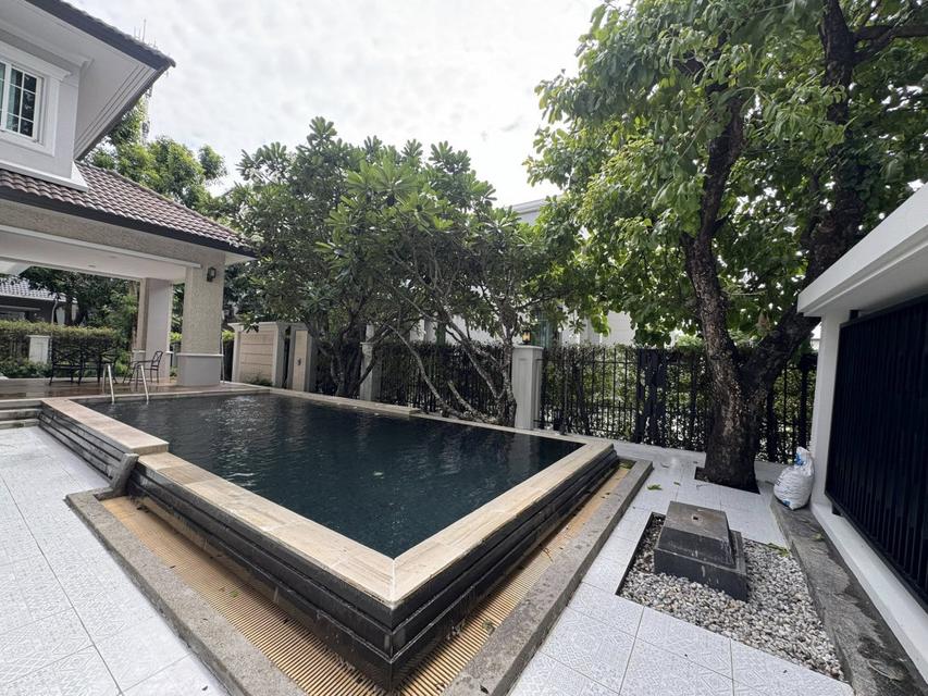 ให้เช่า บ้านเดี่ยวหรูพร้อมสระว่ายน้ำ กรานาดา ปิ่นเกล้า–เพชรเกษม
