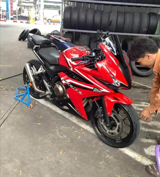 ฮอนด้า 2017 Honda CBR500 2