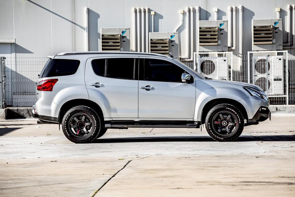 ISUZU Mu-X 2.5 DVD ปี 2014 สีเทา 6