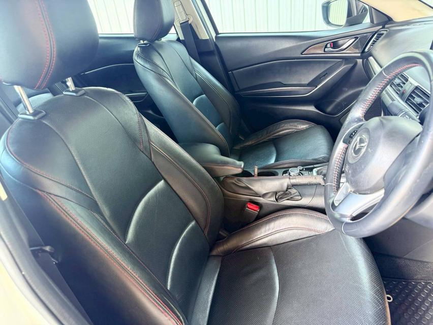 MAZDA MAZDA3, 2.0 S ปี 2015  โฉม ปี14-19  9